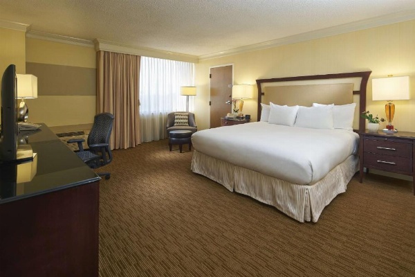 Hilton Raleigh North Hills image 23