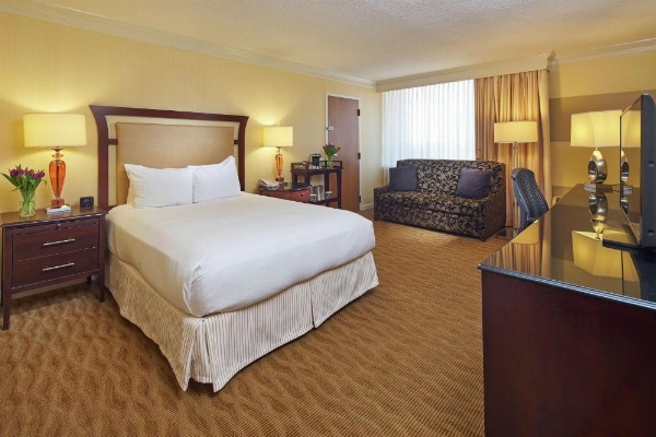 Hilton Raleigh North Hills image 26